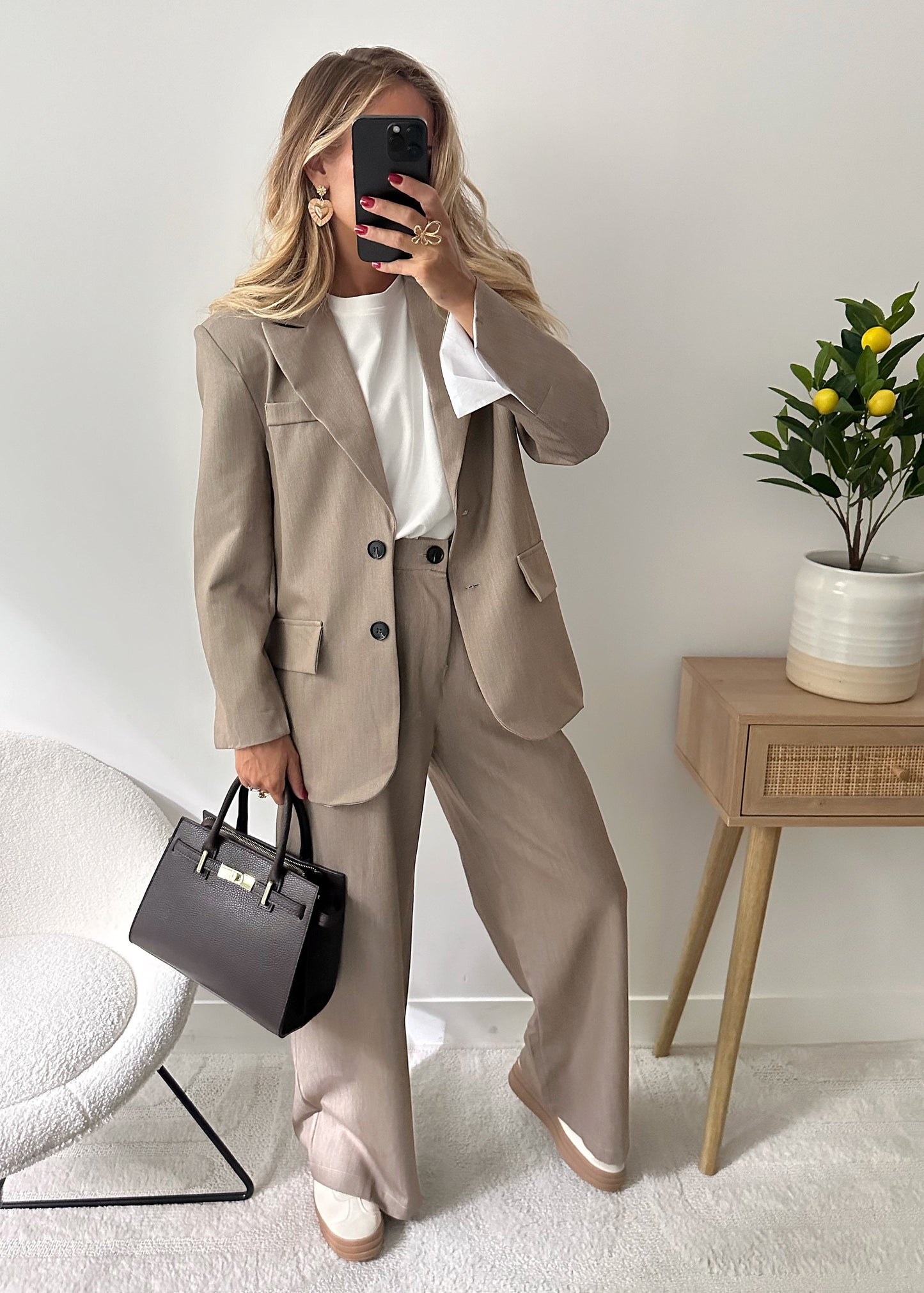 SERNIA beige oversized tailored trousers