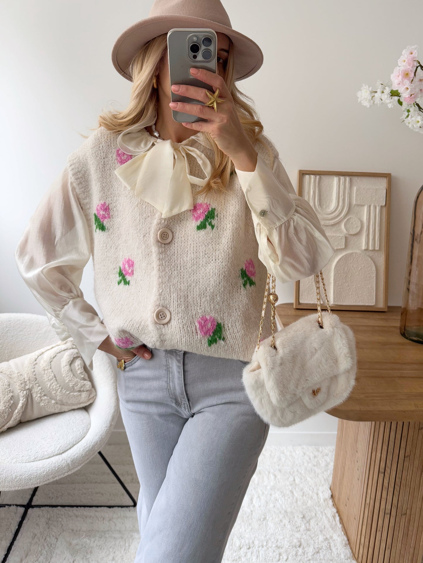 CISCO floral sleeveless vest - ecru