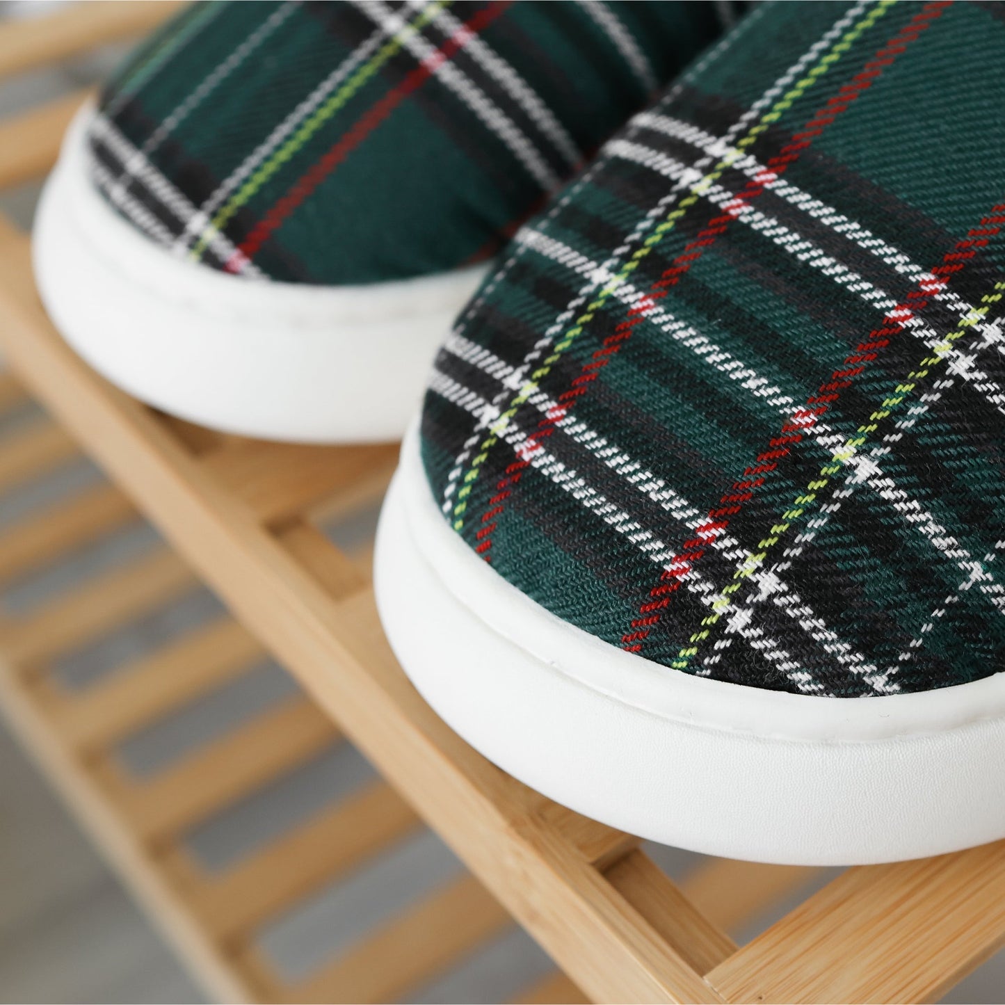 Pluffi Hausschuhe – Plaid Edition