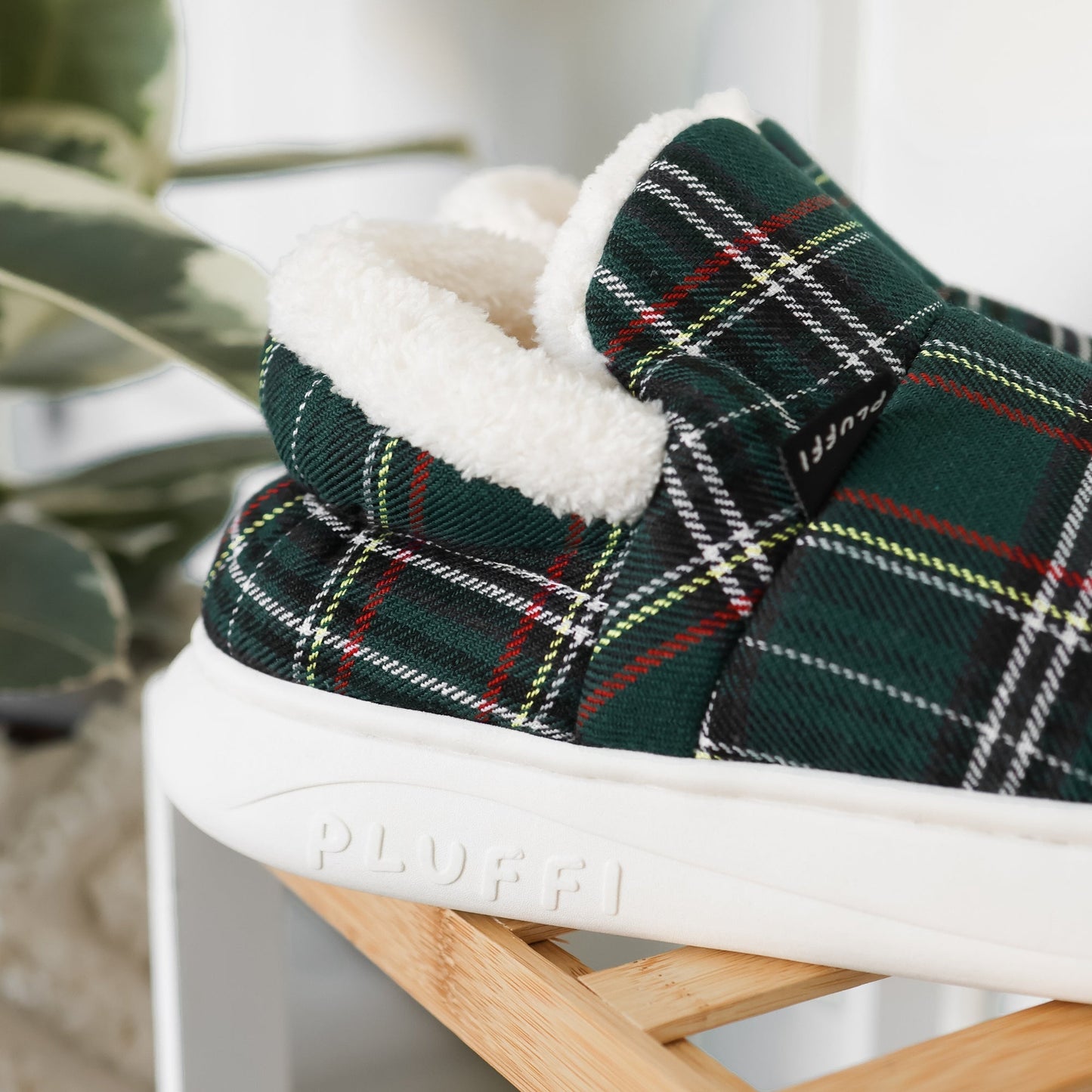 Pluffi Hausschuhe – Plaid Edition