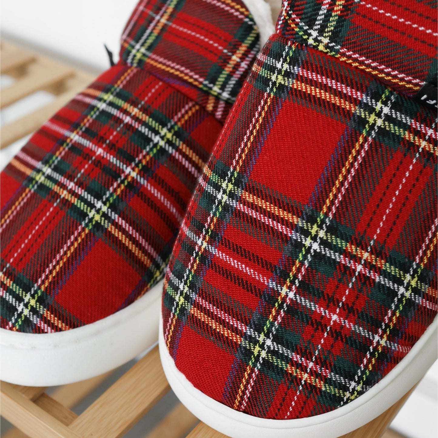 Chaussons Pluffi – Édition Plaid