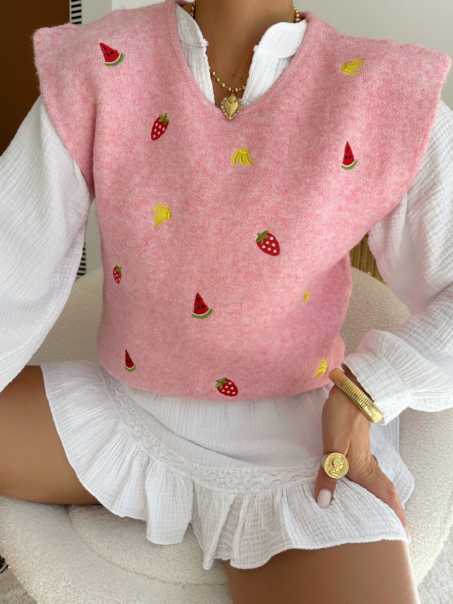 CLAUDE fruit print sleeveless sweater - pink